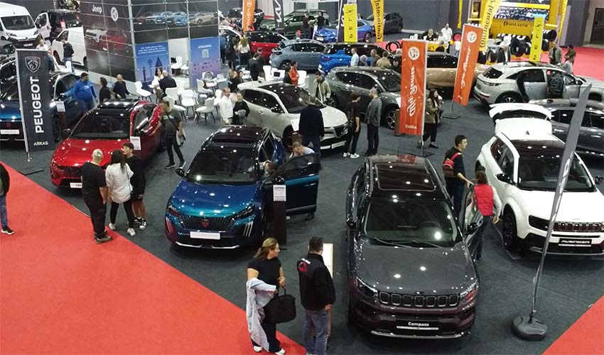 Motta İzmir’e otomotiv tutkunları akın etti