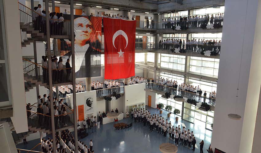 Atatürk Saygı ve Minnetle Anıldı