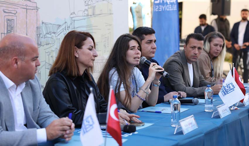 Balıkçılar ve Terziler Sokağı yenileme projesini esnafla paylaştı