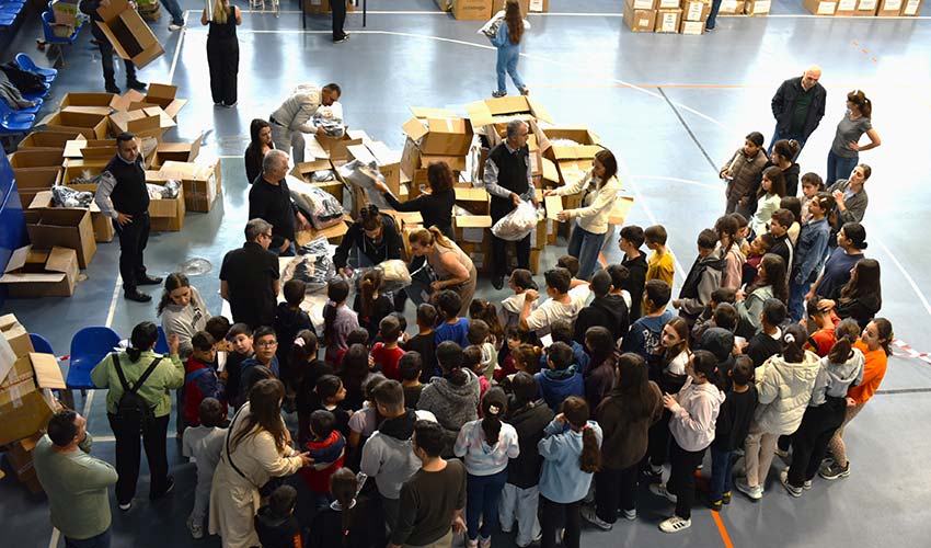 800 Çocuğa Kışlık Giysi Desteği