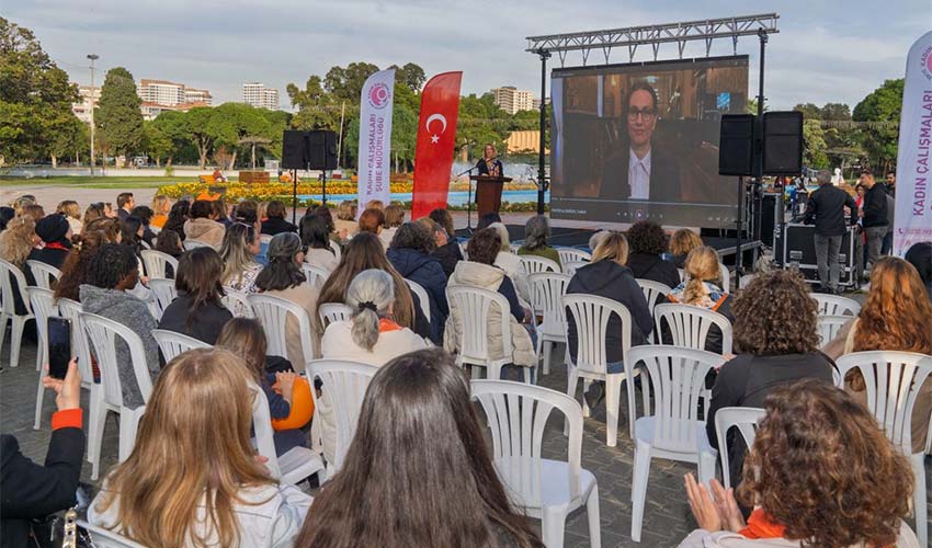 İzmir’den dünyaya, dünyadan İzmir’e: Buradayım, iyiyim