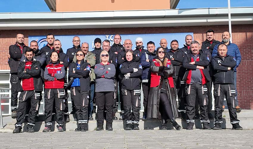 Hayat kurtaracak timi hız kesmiyor