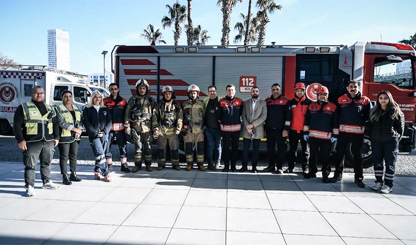 47 katlı binada nefes kesen tatbikat