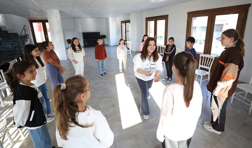 Çocuklara Tiyatro Eğitimi