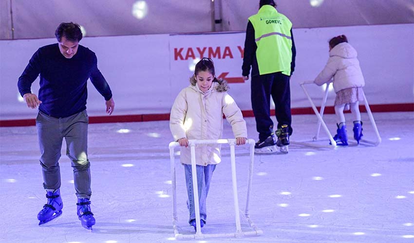 Kışın keyfi buzda yaşanıyor