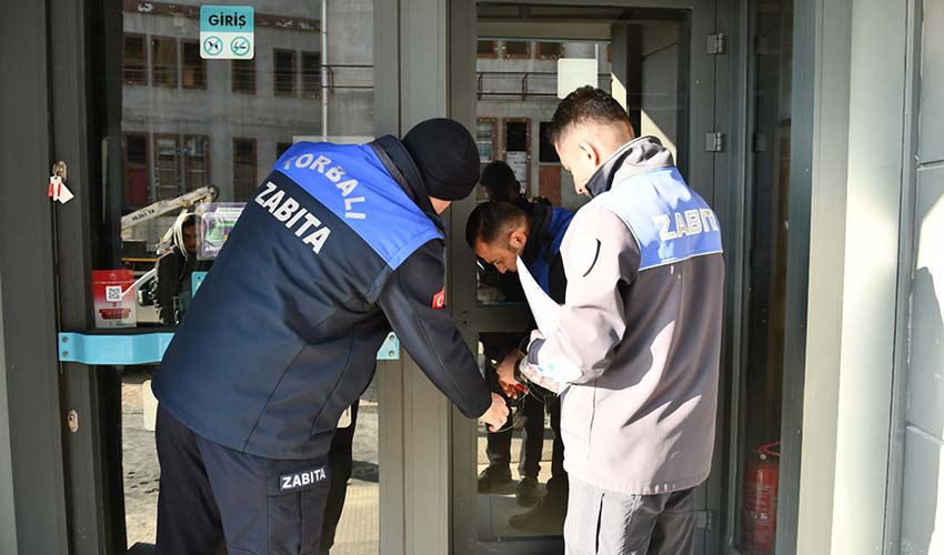 İki zincir market şubesi 3 günlüğüne kapatıldı