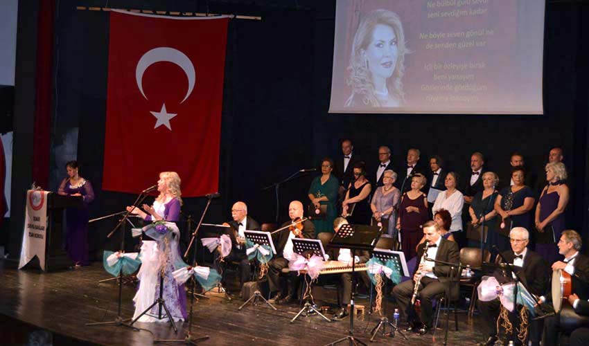 Sevgi bağları müzikseverleri bekliyor