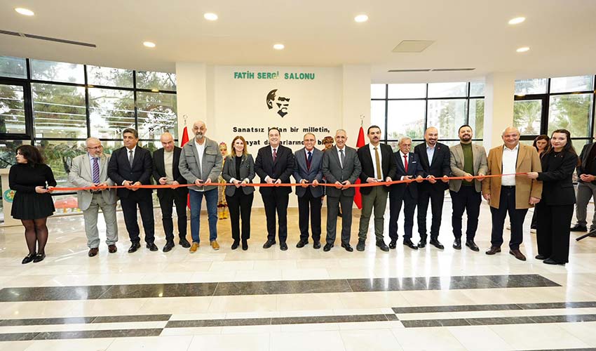 ‘Sarışın Bir Kurt’ Atatürk Sergisi Ziyaretçileriyle Buluştu