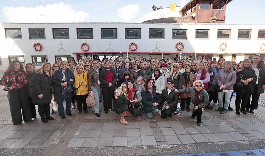 Bergama vapuru Konaklı kadınları konuk etti