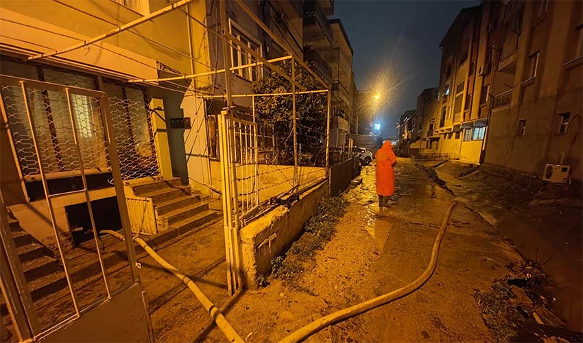 Ekipler sağanak yağış nedeniyle seferber oldu