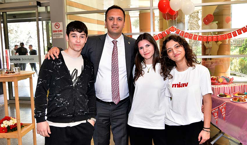 Bornova’dan Gençlere Altın Destek