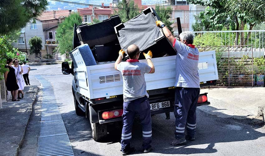 Sel mağdurlarına güçlü dayanışma