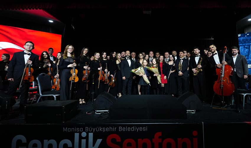 Gençlik Senfoni İlk Konserinde Devleşti