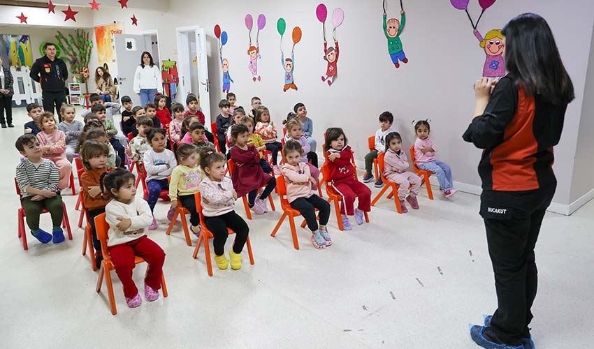 miniklere deprem eğitimi