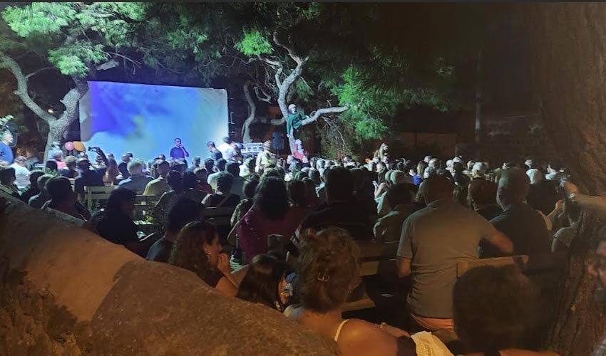 Köyde Bir Sinema Kulübü