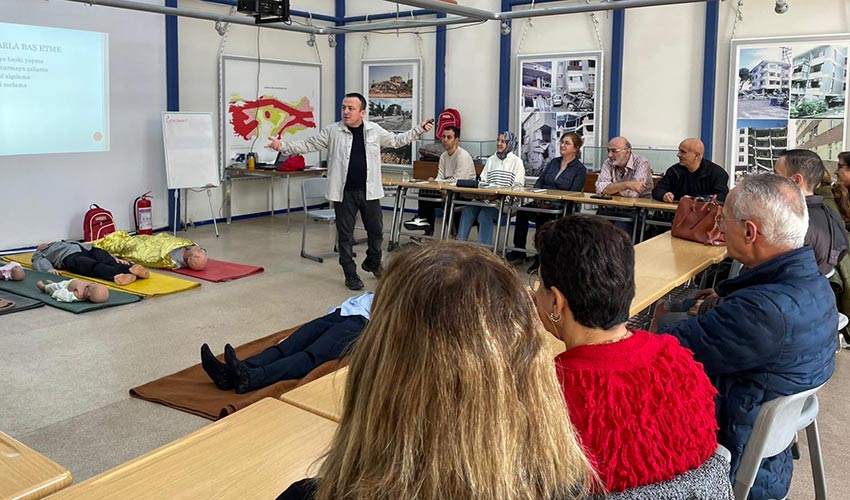 Afet gönüllüleri eğitimlerle güçleniyor