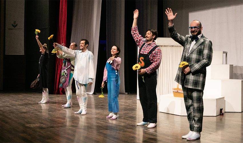 “Don Kişot” minik izleyicileri büyüledi