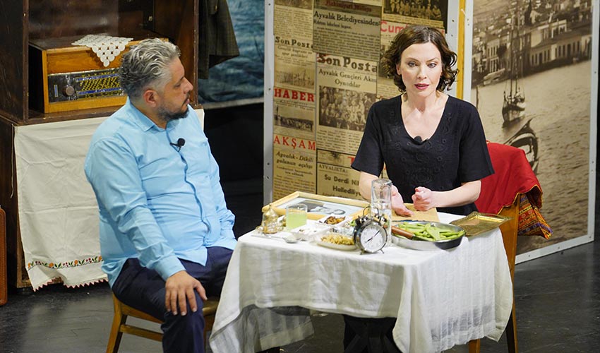 Duygu Dolu Tiyatro Akşamı