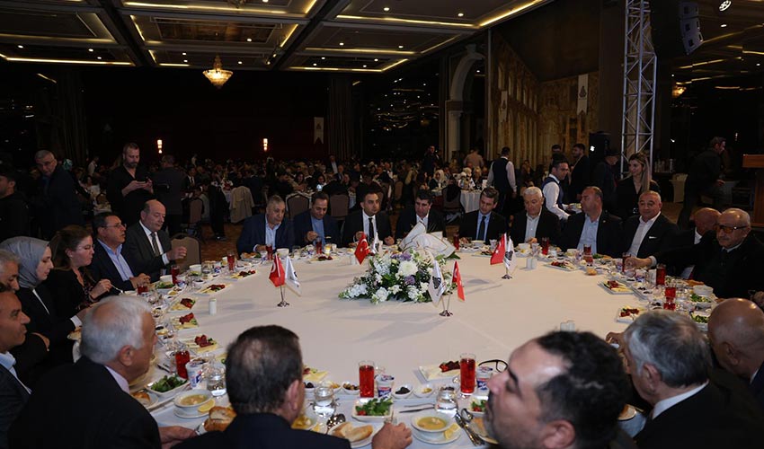 Atek Holding’den İzmir’de iftar buluşması