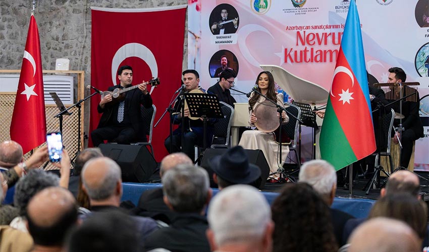İzmir'de Azerbaycan rüzgarı
