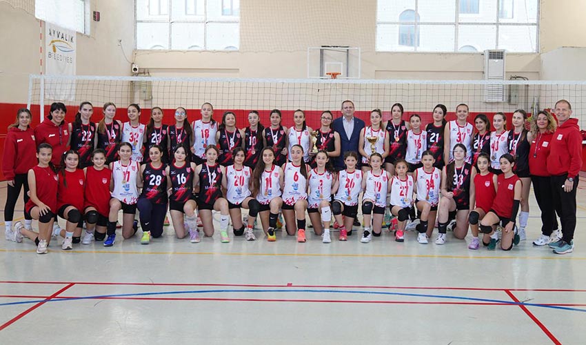 Ayvalıkgücü Belediyespor’dan Büyük Başarı