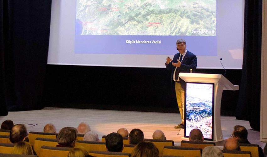 Metropolis Kazılarının 35 Yılı Yaşar Müzesi’nde Anlatıldı