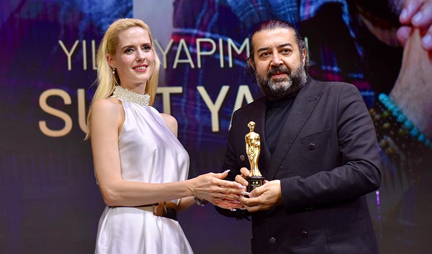Suat Yanç, Yılın En İyi Yapımcısı