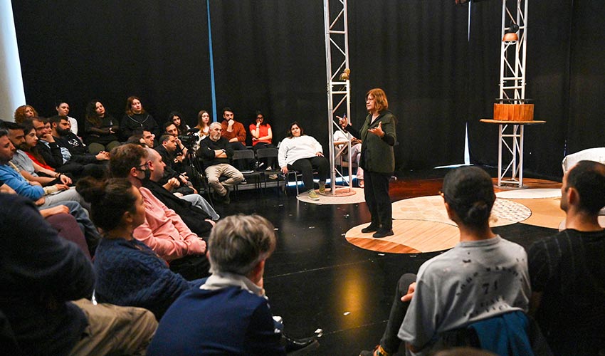 Tiyatronun binlerce yıllık yolculuğu