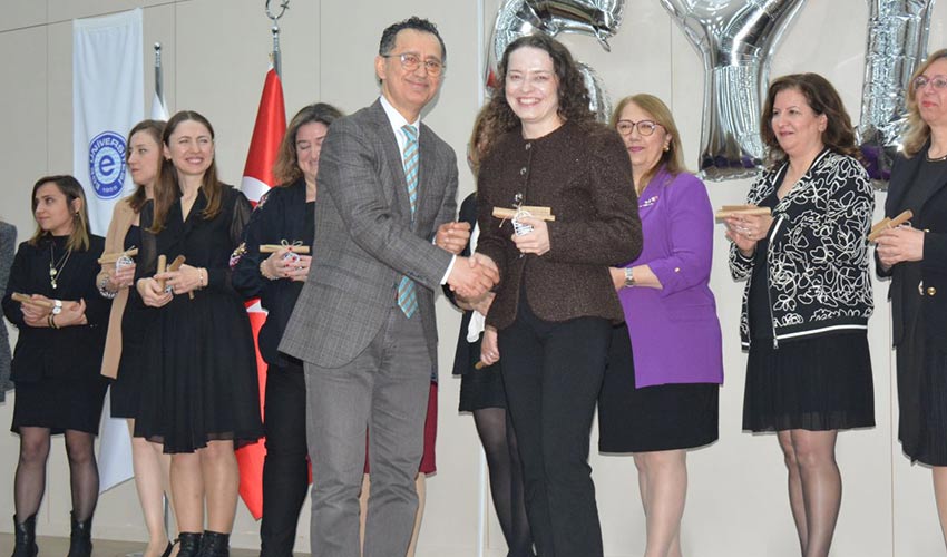 EÜ Hemşirelik Fakültesinde akreditasyon coşkusu