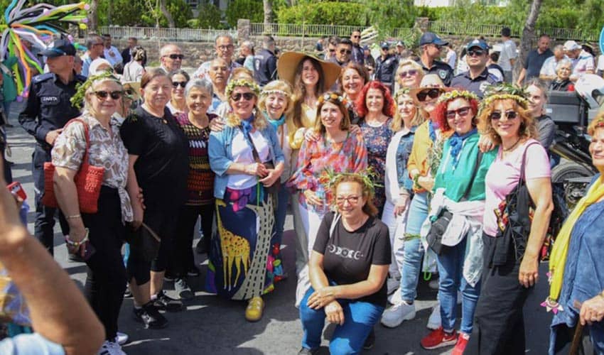 Çeșme ekonomisine yine can suyu olacak