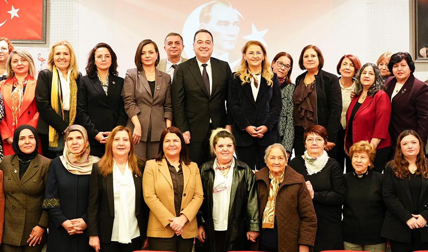 Kadın Belediye Başkanları Manisa’da Bir Araya Geldi