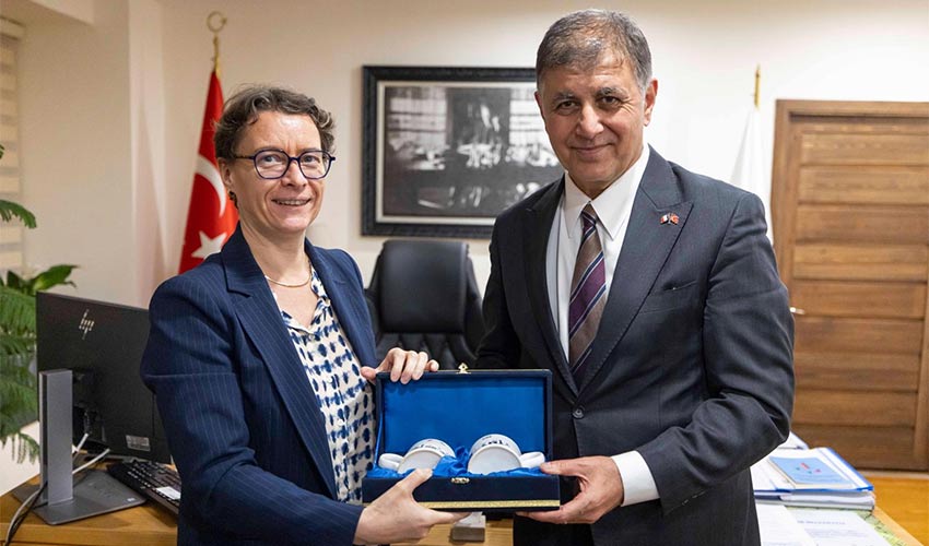 İzmir’in Fransa şehirleriyle bağı güçleniyor