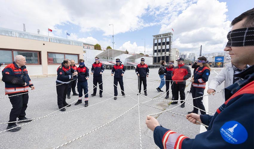 İzmir İtfaiyesi’nde 