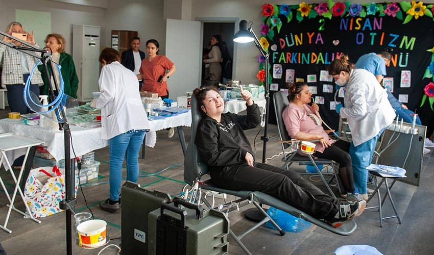 Özel bireylere ağız ve diş sağlığı taraması