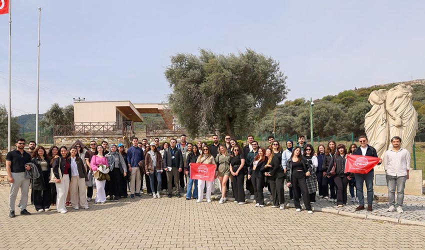 TEV bursiyerlerine yıl boyu kültür ve deneyim programı