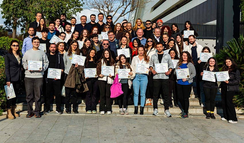 Folkart Academy, İkinci Dönem Mezunlarını Verdi