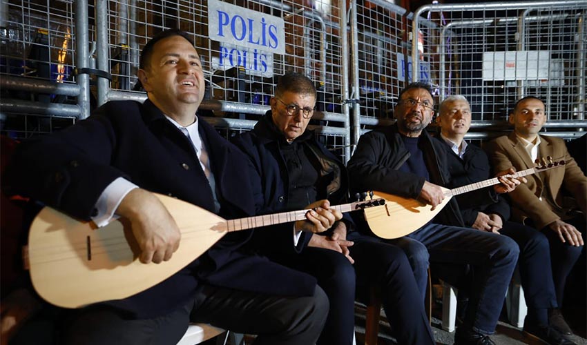 Meslek Fabrikası önünde “Ata Mirası” nöbeti sürüyor