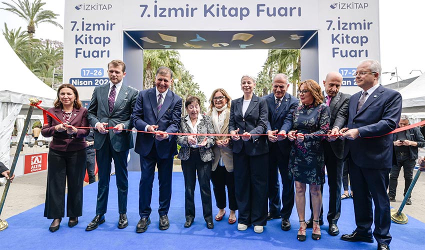 İZKİTAP, kapılarını açtı