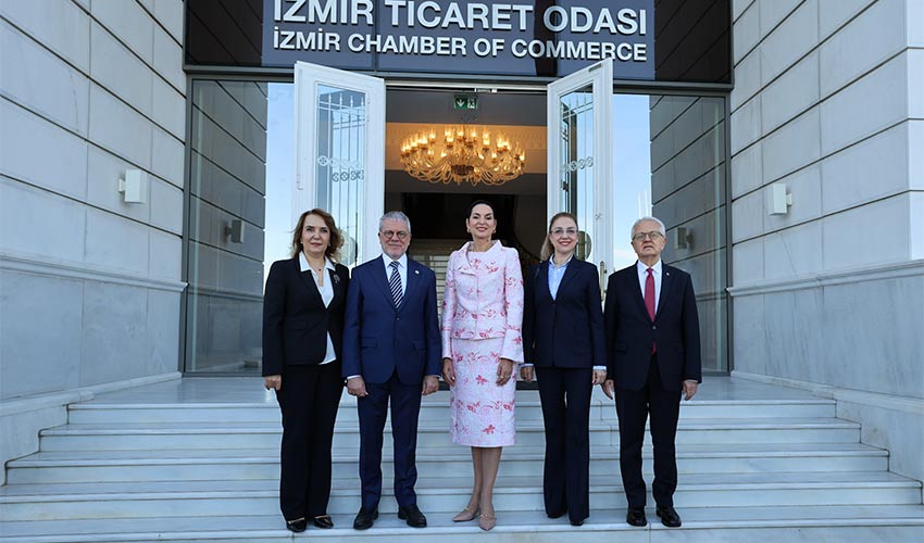 First Lady Zeikate, İzmir Ticaret Odası’nı ziyaret etti