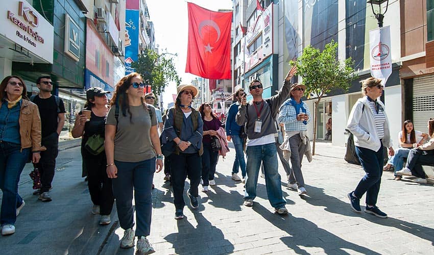 Karşıyaka Kültür Rotası’nda rehberli turlar başladı
