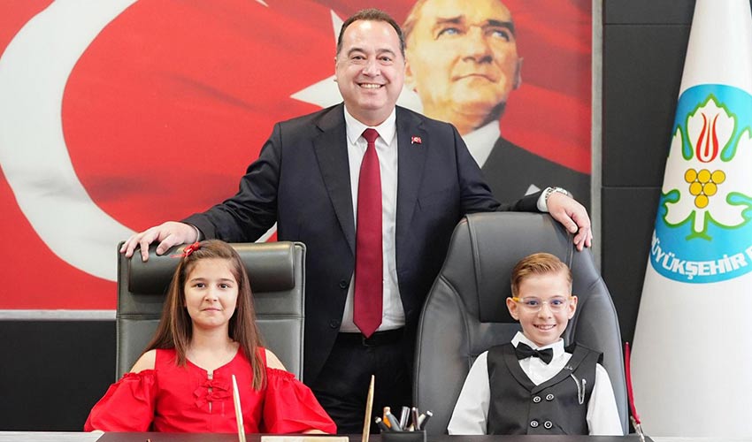 Başkanlık Koltuğu Bugün Çocukların