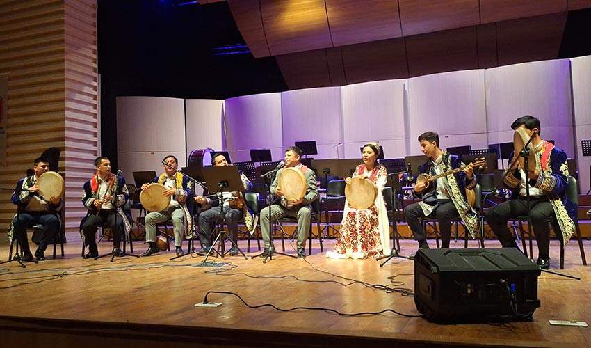 Özbek akademisyenlerden Buhara Şeş Makamları