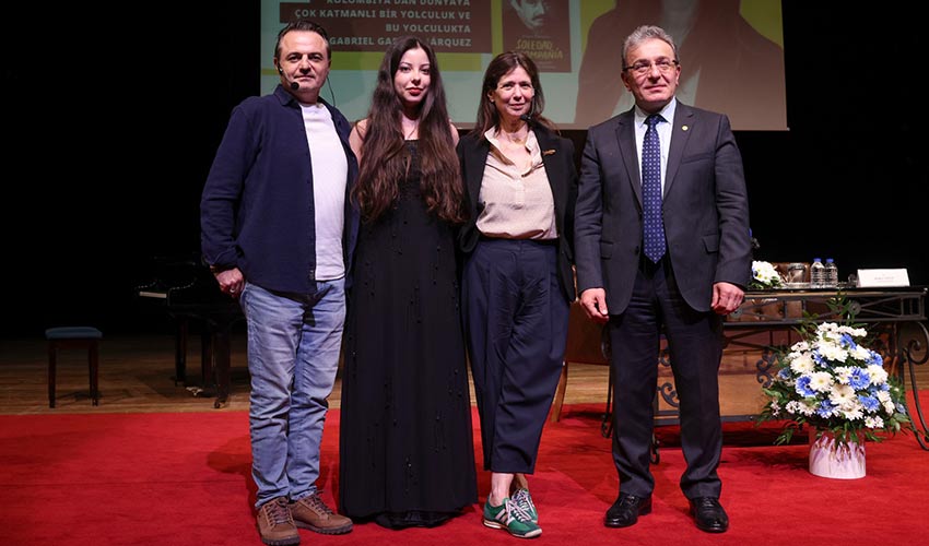 DEÜ'lü öğrencilerle buluştu