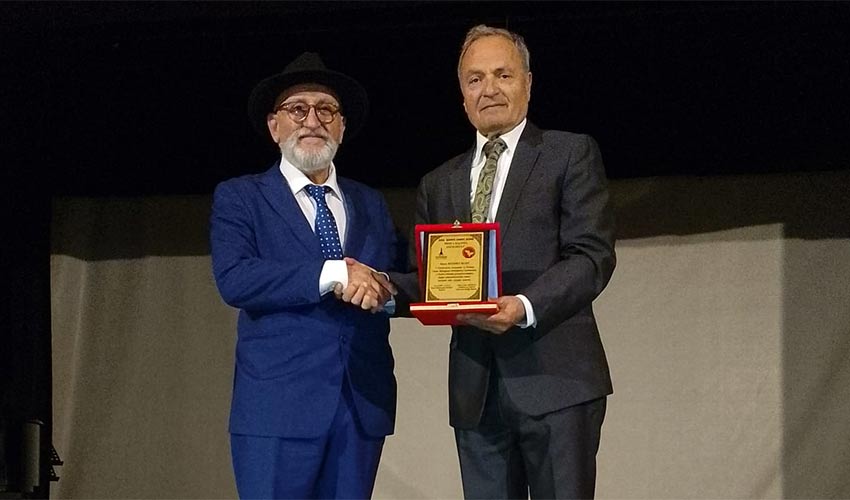 Amazonlar ve Titanlar’dan Ödül