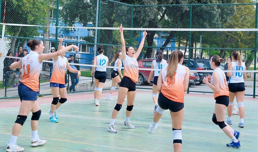 Denizde ve filede şampiyon
