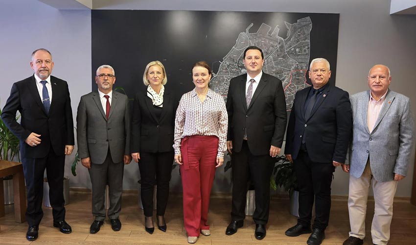 Enes İbrahim ve heyetini ağırladı
